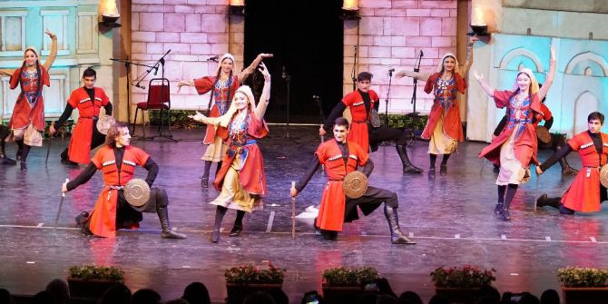 ‘Altın Karagöz’ İle Görsel Şölen