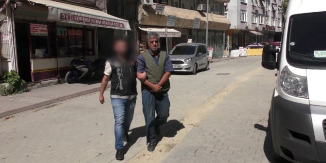 Esrar Kokmasın Diye Çuvallara Temizlik Maddesi Sürmüşler