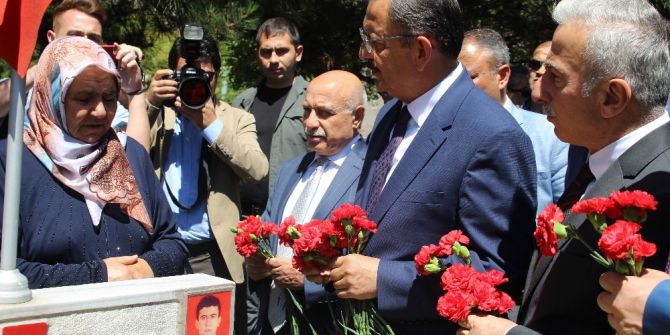 Kayseri’de 15 Temmuz Haftası Törenleri Şehitlik Ziyaretiyle Başladı