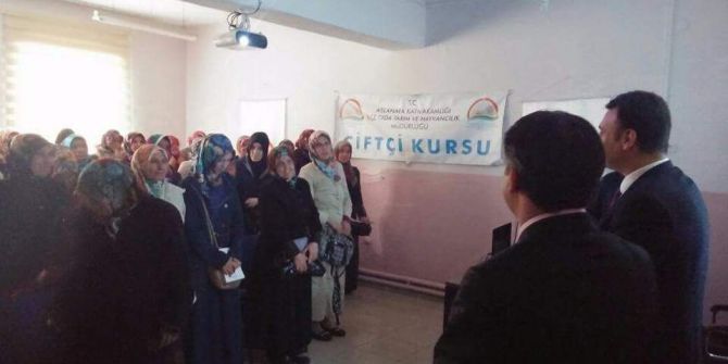 Aslanapa İlçesi Günlük 40 Ton Süt Satıyor