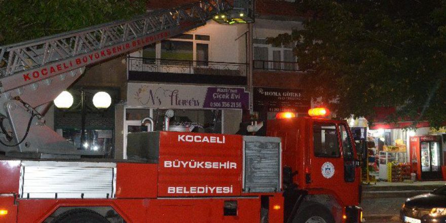 Anahtarıyla Kendi Evine Giremeyen Vatandaş İtfaiyeyi Çağırdı