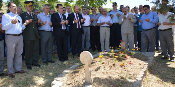 Niksar’da Şehitlikler Ziyaret Edildi