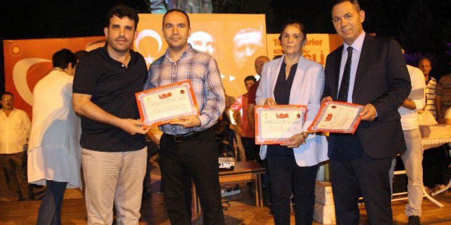 Ak Parti İlçe Başkanı Çakır Vatandaşlara Nöbet Beratı Verdi