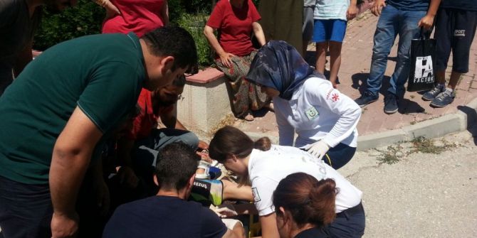 Bilecik’te Otomobil İle Motosiklet Çarpıştı; 1 Yaralı