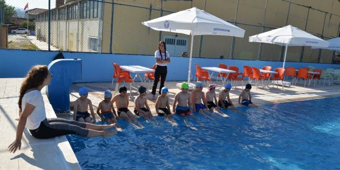 Bozüyük Belediyesi Yüzme Kursları Başladı