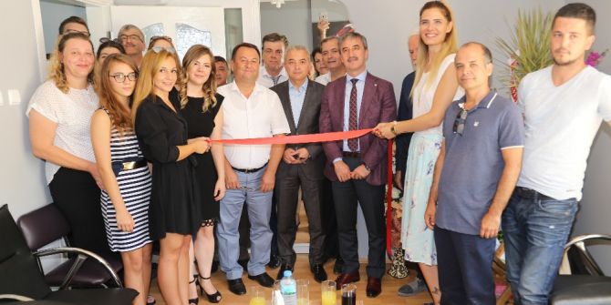 Başkan Şirin Genç Meslektaşının Mutlu Gününe Ortak Oldu