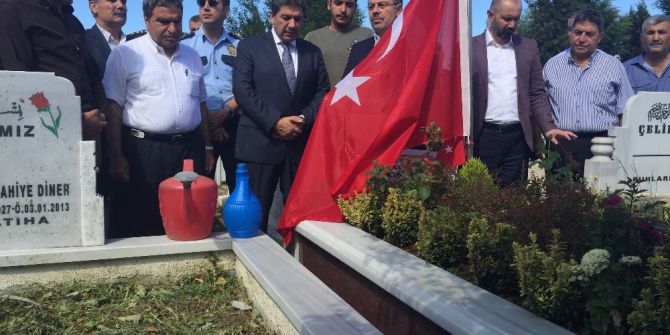 Esenler’in 15 Temmuz Şehitleri Kabirleri Başında Anıldı