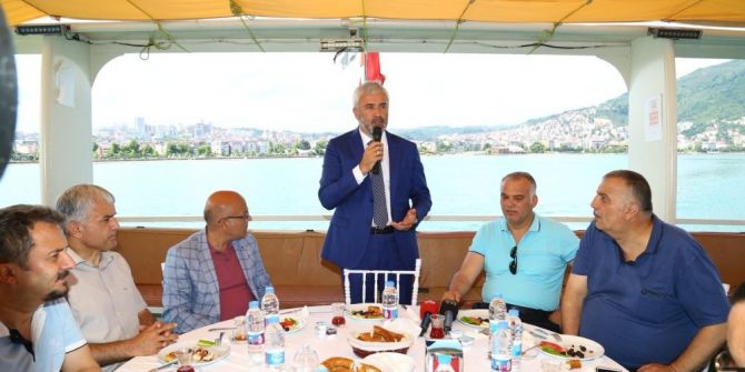 Gazeteciler Tekne Gezisinde Buluştu