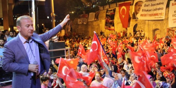 Dündar, 15 Temmuz Darbe Girişimini Kınadı