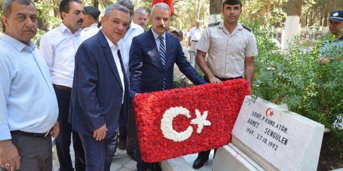 Şehitler Mezarları Başında Anıldı