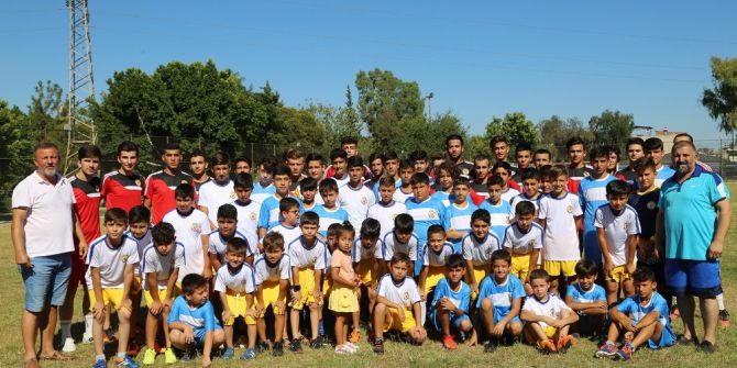 Yüreğir’de Yaz Futbol Okulu Başladı