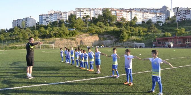 Alaplı Belediye Yaz Spor Okulu Futbol İle Start Aldı