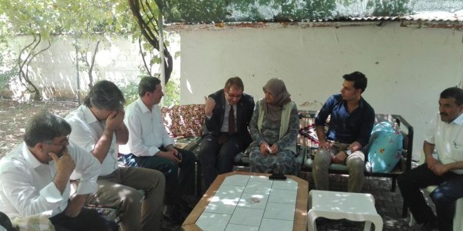 Kovancılar’da İlçe Protokolü, Şehit Ailelerini Ziyaret Etti