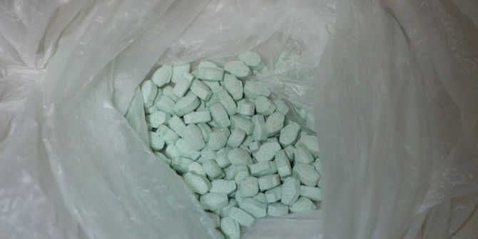 Araç İçerisinde 126 Adet Uyuşturucu Hapla Yakalandı