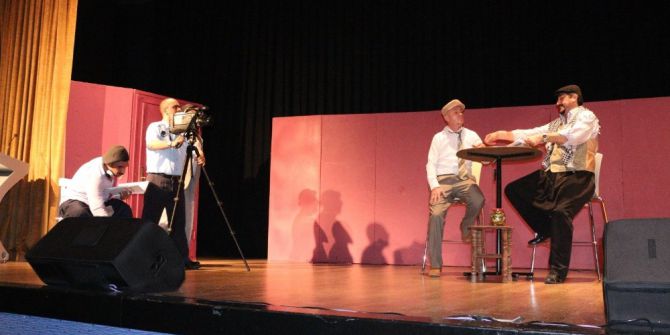 Sağlık Çalışanları Bu Kez Sahnede Güldürdü