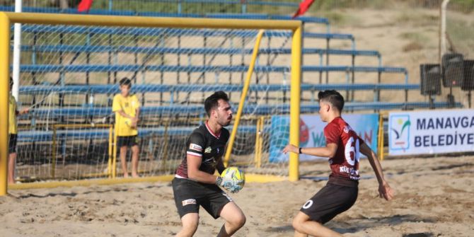 Manavgat’ta Plaj Futbolu Heyecanı Başladı