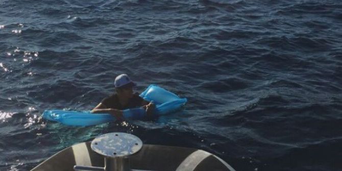 Deniz Yatağı İle Kos’a Kaçmaya Çalışan Mülteci Ölümden Döndü