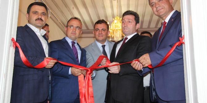 İha’nın "Oradaydık, Unutmadık, Unutturmadık" Fotoğraf Sergisi’ne Çanakkale’de Büyük İlgi