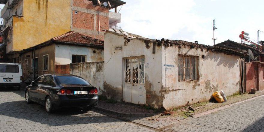 Başkan Kale; "Vatandaşlarımızın Güvenliği İle Kent Estetiğini Düşünüyoruz”