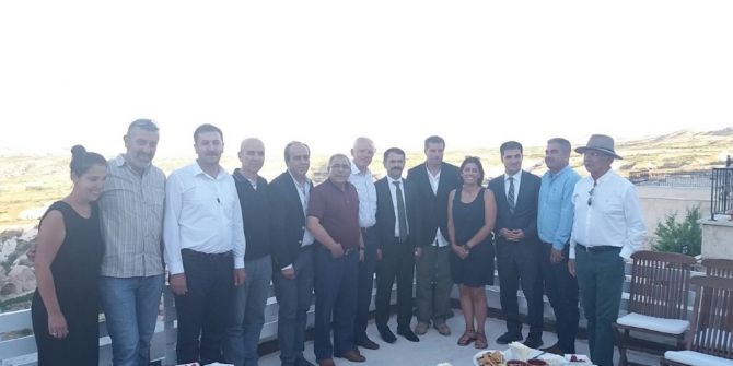 Vali Aktaş, Turizmciler İle Bir Araya Geldi