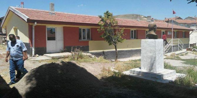 Müdür Halil Çetin: Altıntaş’ta Tüm Okullarımız Bakım Ve Onarıma Alındı