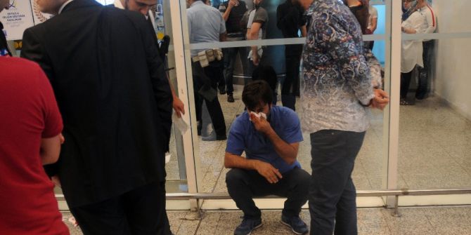 Gümrük Kontrolü Yapmak İçin Durdurmaya Çalıştığı Yolcular Gümrük Memuruna Saldırdı