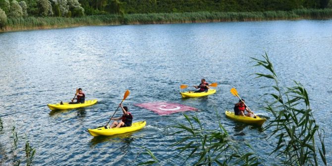 Kanocular Gaga Gölü’nde Türk Bayrağı Açtı