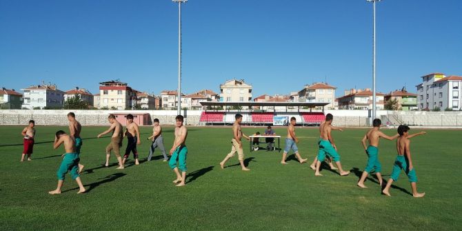 Karaman’da 15 Temmuz Şehitleri Anısına Güreş Müsabakası Yapıldı