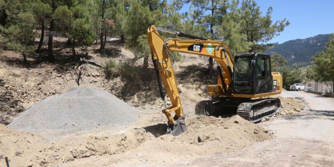 Büyükşehir Belediyesi Pozantı Fındıklı Yaylası’nın İçme Suyu Şebeke Hatlarını Yeniliyor
