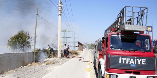 Antalya’da Ot Çalı Yangını Korkuttu
