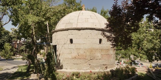 Hasan Emmi Türbesinde Koruma Ve Onarım Çalışmaları Sürüyor