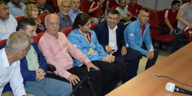 14 Yaşında Büşra Işıldar; Avrupa Şampiyonu Oldu