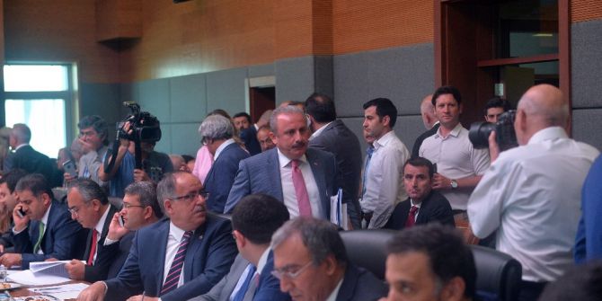 Anayasa Komisyonu Toplandı