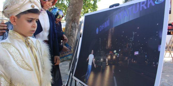 İhlas Haber Ajansı’nın "Oradaydık, Unutmadık, Unutturmadık" Adlı Fotoğraf Sergisine Vatandaşlar Yoğun İlgi Gösteriyor
