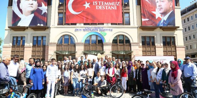 Öğrencilere Teog Ödülü