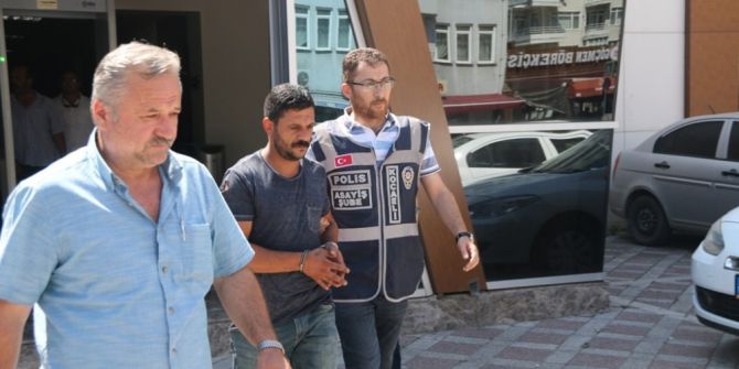 Tartıştığı Komşusunun Oğlunu Vurdu