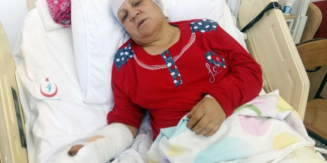 Sandalye Yüzünden Tartıştığı Eşini Baltayla Darp Etti