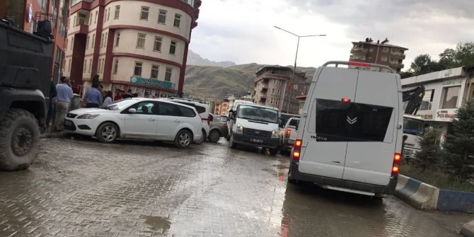 Hakkari’de Araç Park Sorunu