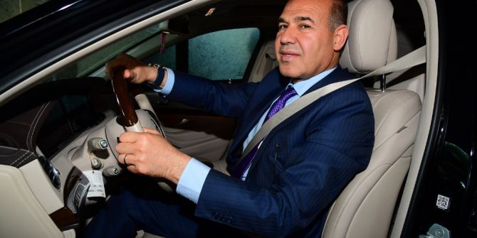 Sözlü Makam Aracına Binip ’Önce Can Güvenliği’ Mesajı Verdi