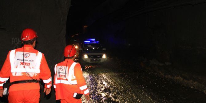 Rize’de Yerin 450 Metre Altında ‘Yaşama Yol Ver’ Tatbikatı Yapıldı