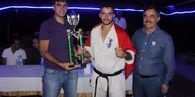 Avrupa Üçüncüsü Furkan Ödüllendirildi