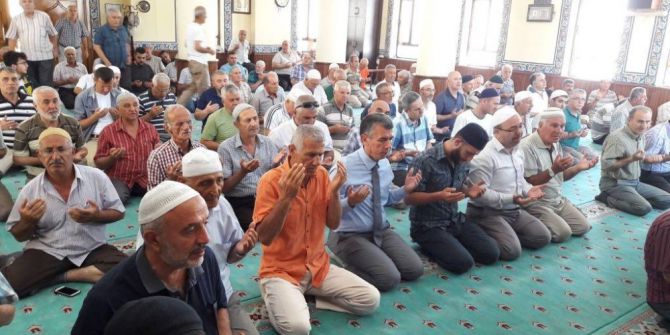 15 Temmuz Şehitleri Ve Tüm Şehitler İçin Mevlid-i Şerifler Okundu