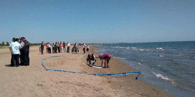 Yaşlı Adam Denizde Ölü Bulundu