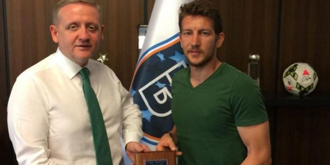 Başakşehir’de Farhat Öztorun İle Yollar Ayrıldı