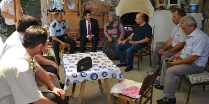 Gediz Protokolü 15 Temmuz Gazisinin Ailesini Ziyaret Etti