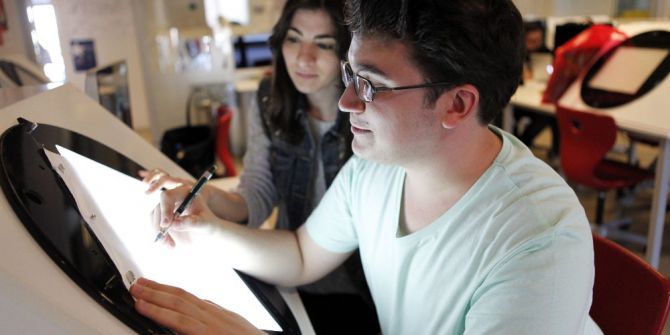 Proje Ve Fikirler Üniversite Bursu İçin Yarışıyor