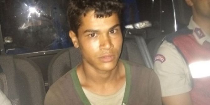 Camideki Güvenlik Kamerası Görüntüleri Hırsızı Ele Verdi