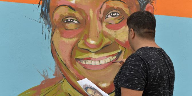 Mersin Duvarları Yeşilçam’ın Ünlü Sanatçılarıyla Renkleniyor