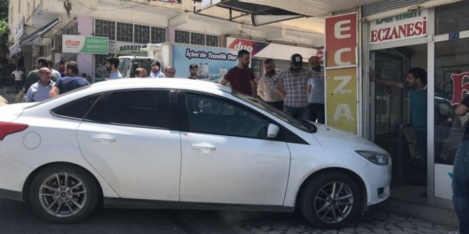 Batman’da El Freni Çekilmeyen Araç Kazaya Neden Oldu