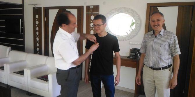 Lys’de İlk 500’e Giren Öğrenci Ödüllendirildi